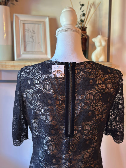 Blouse en dentelle noire T.38