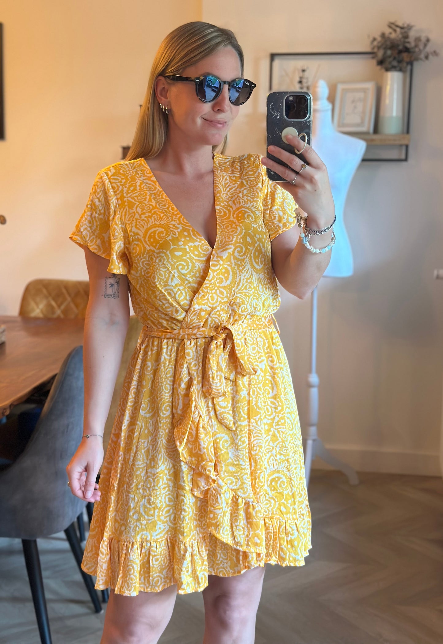 Robe midi imprimé jaune, neuve avec étiquette T.36/38