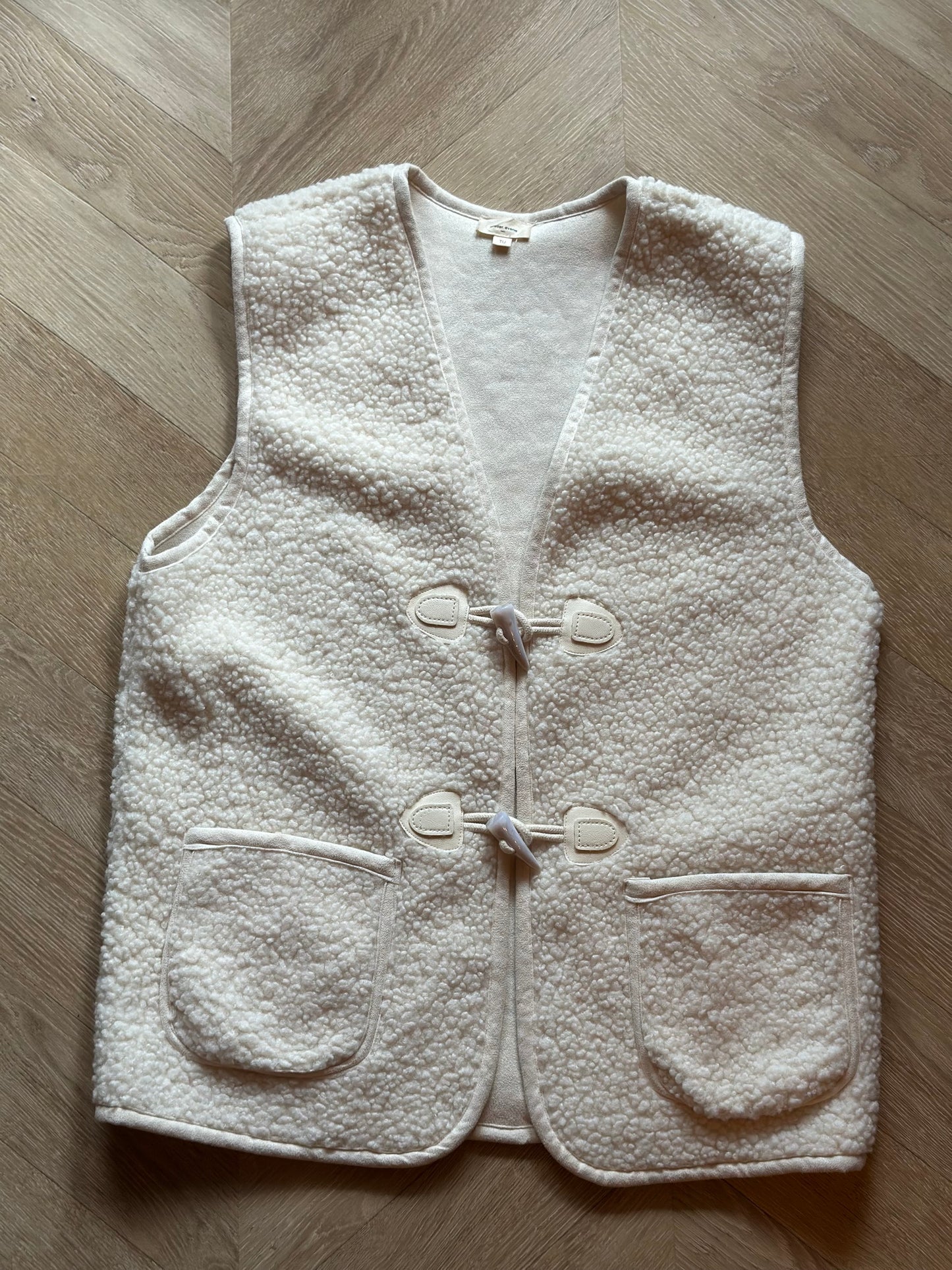 Gilet sans manches effet moumoute écru T.U