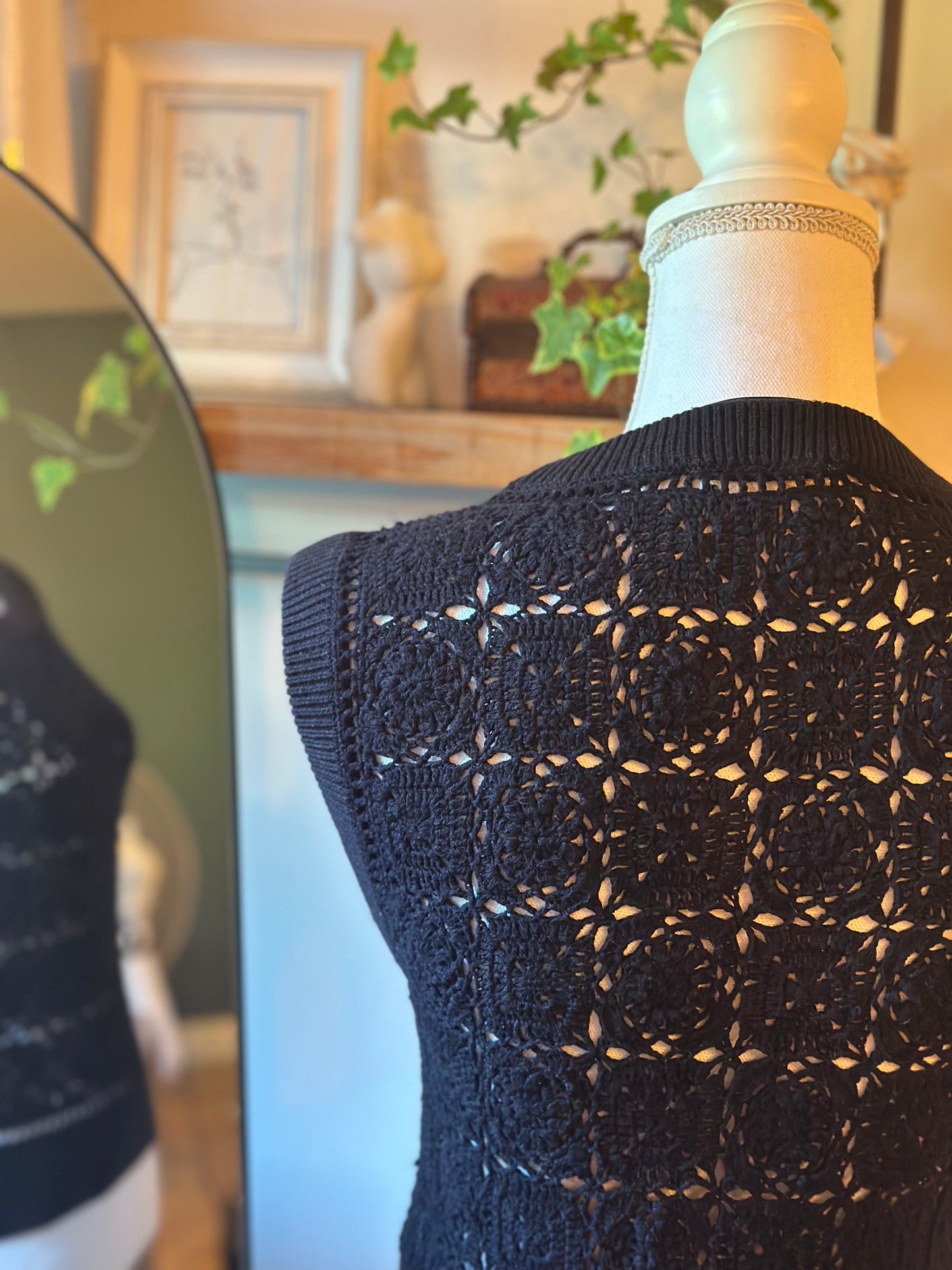 Cardigan sans manches au crochet noir T.34/36