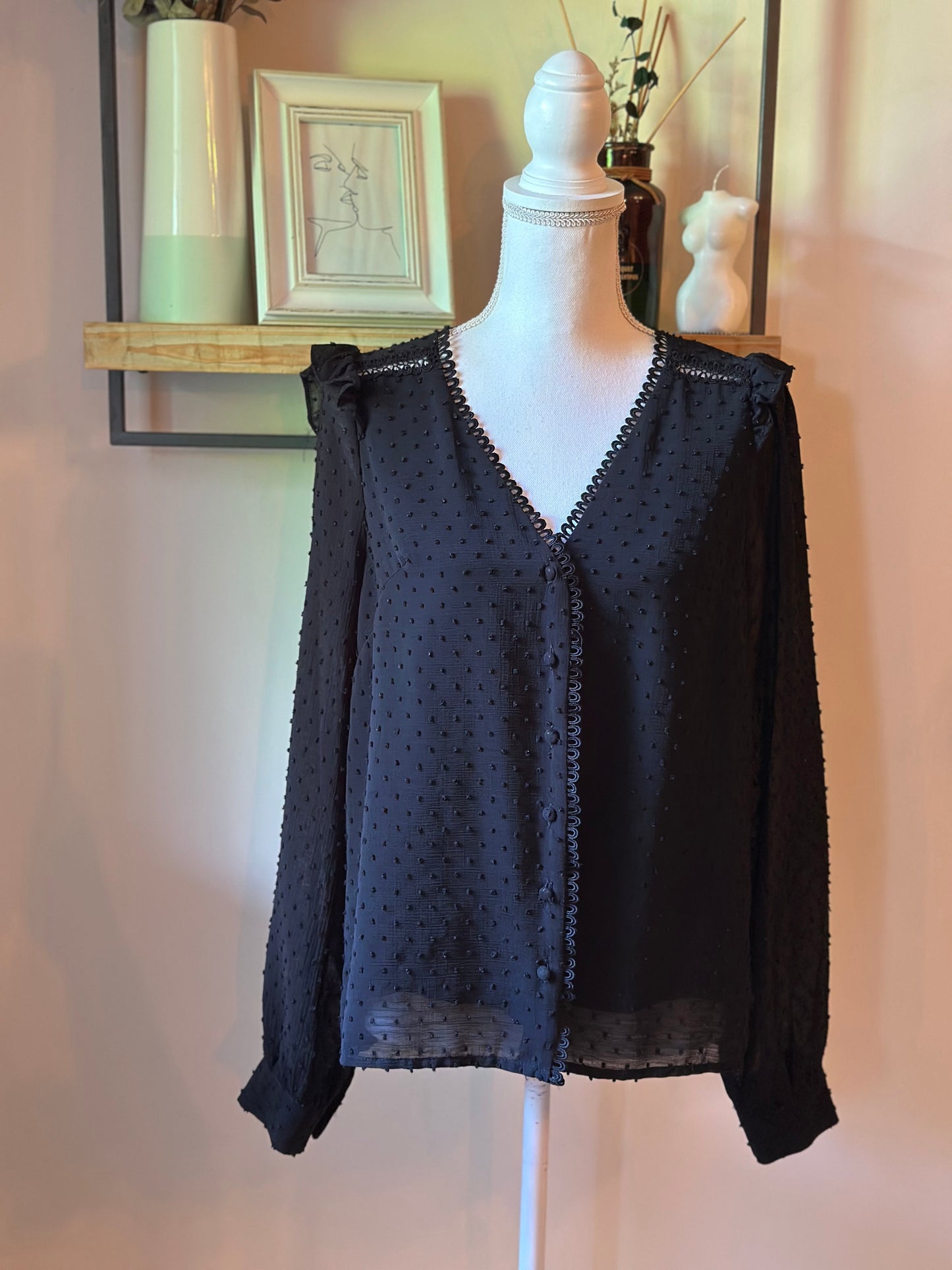 Blouse noire plumetis T.40
