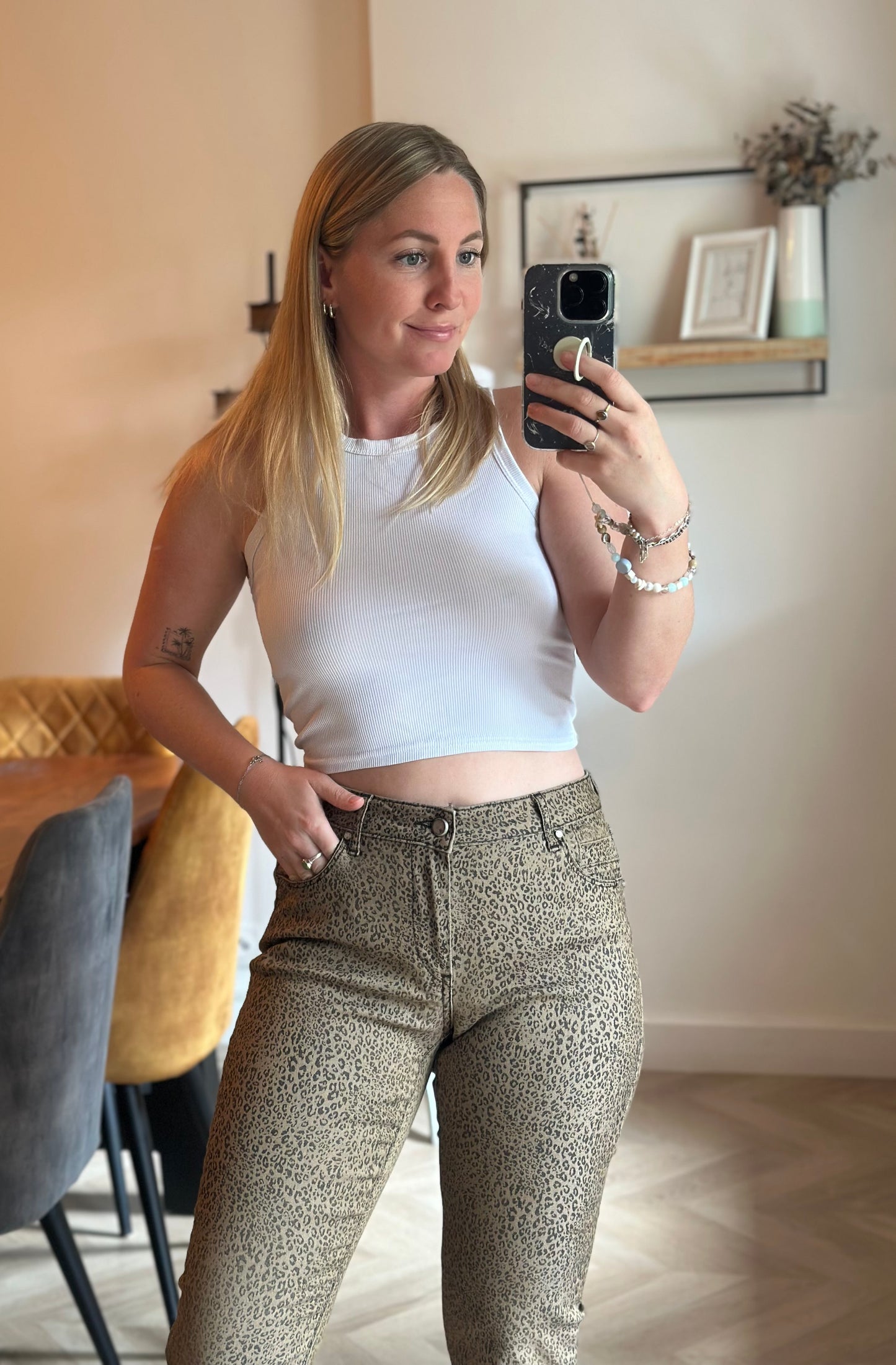 Pantalon slim imprimé léopard en coton T.36