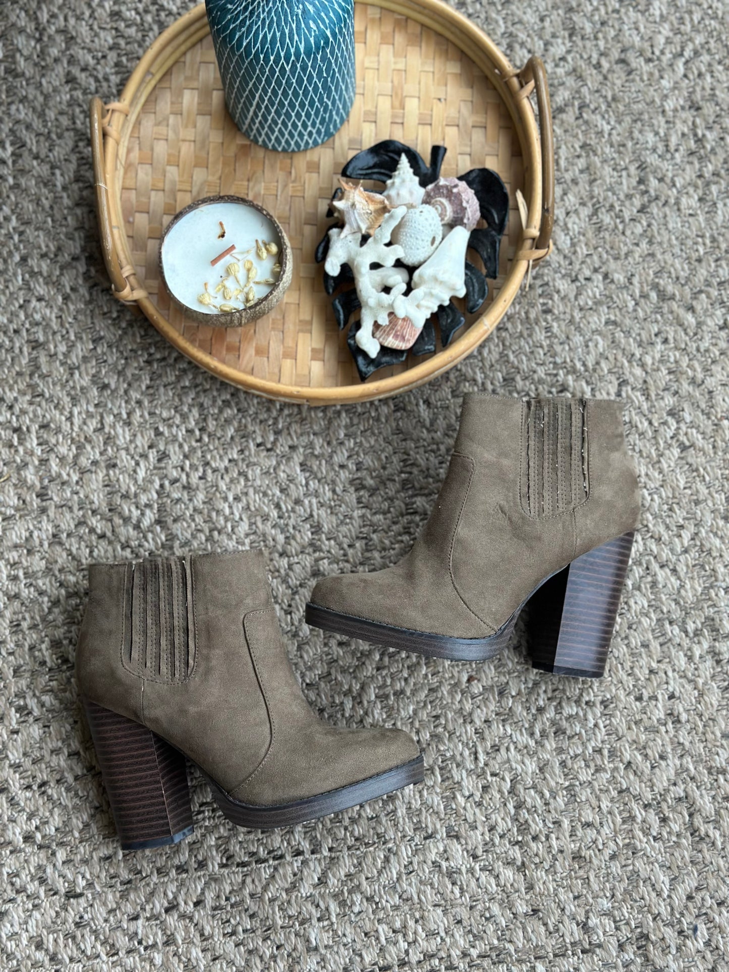 Bottines talon épais daim marron P.37