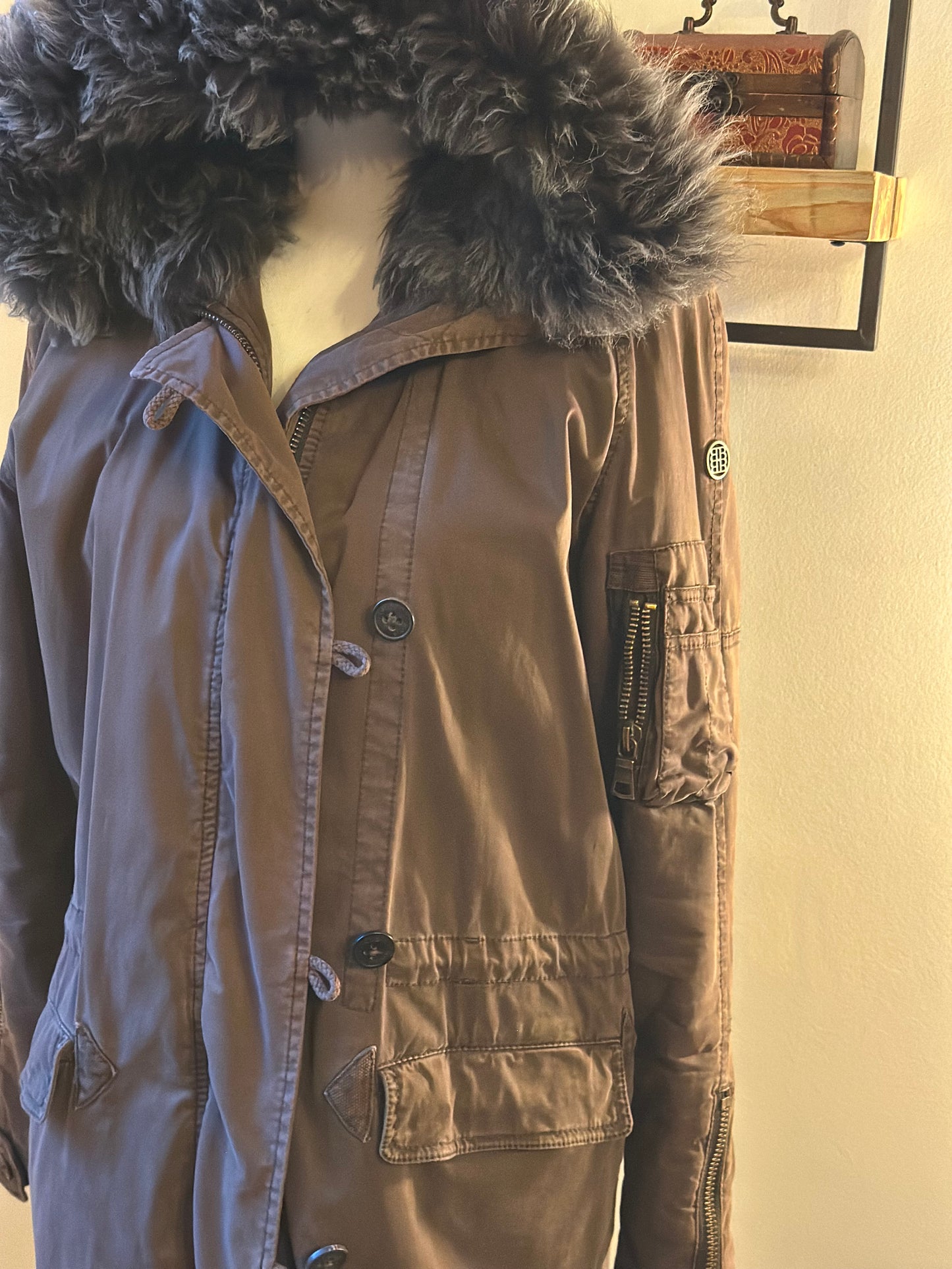 Parka chaude doublée fausse fourrure T.38