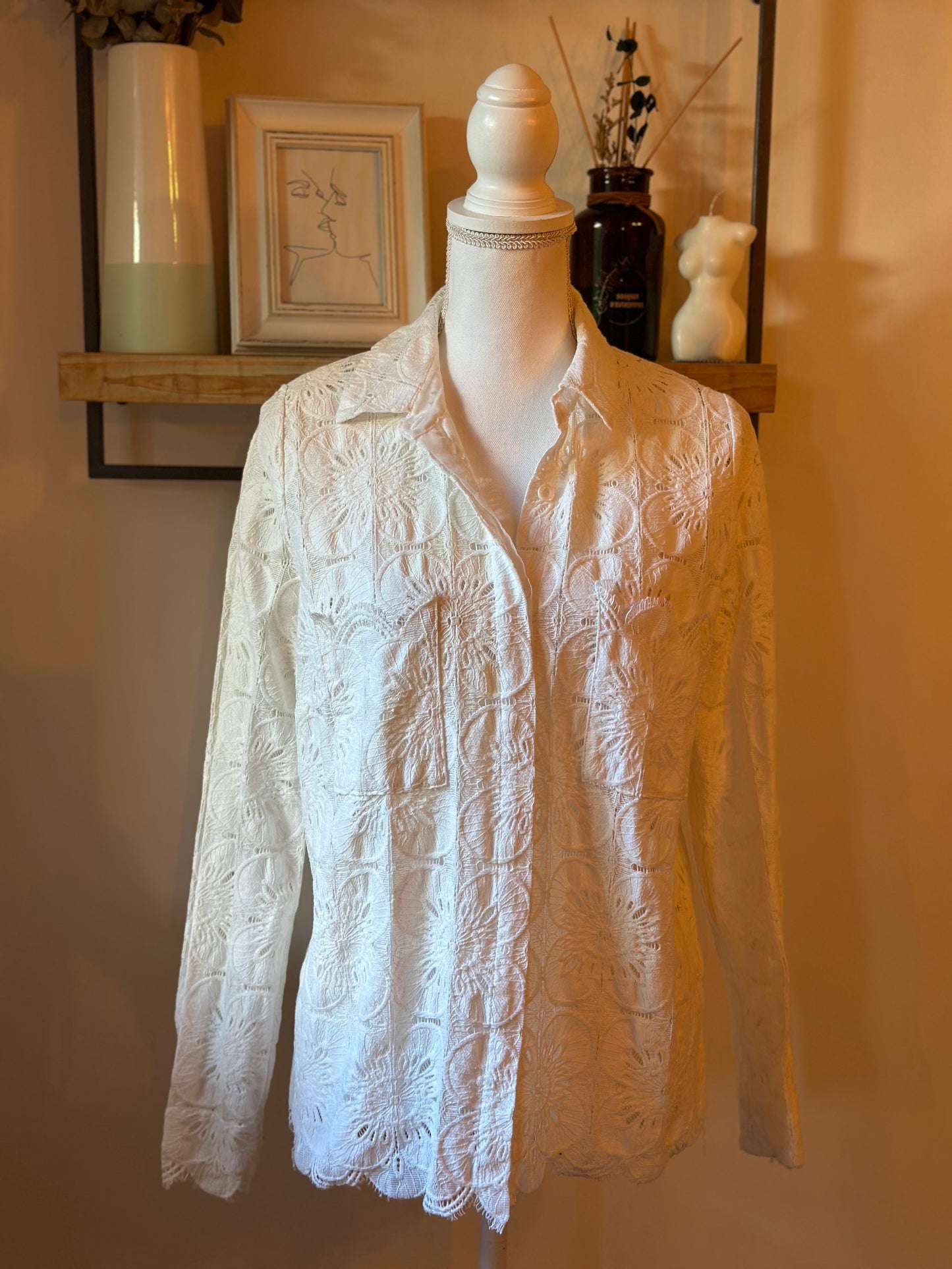 Chemise blanche broderie anglaise T.38
