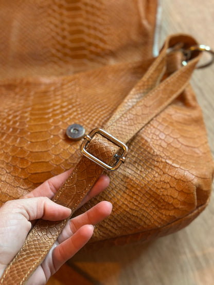 Sac en cuir effet python camel – modèle Elena