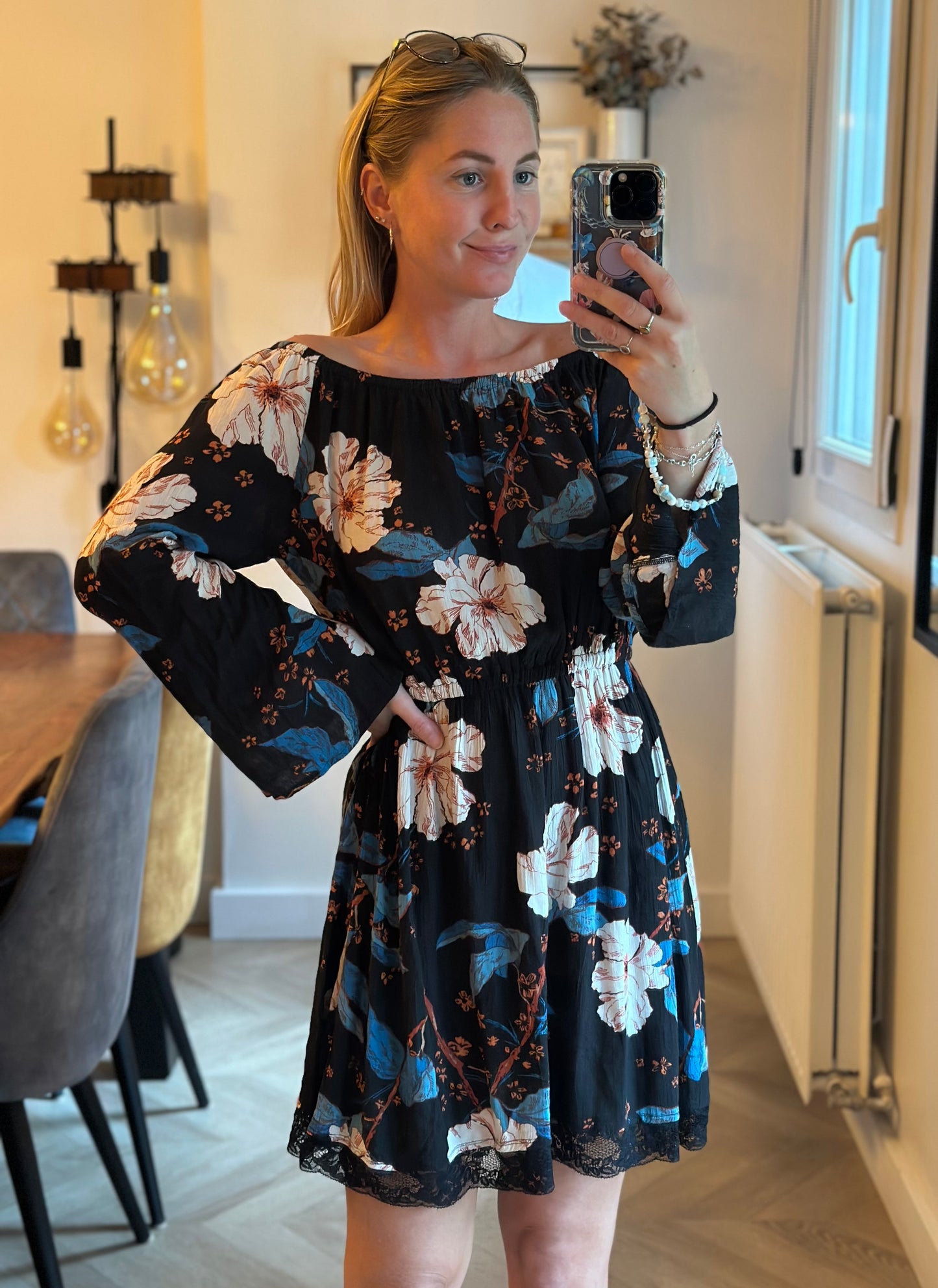 Robe courte à fleurs bohème T.36