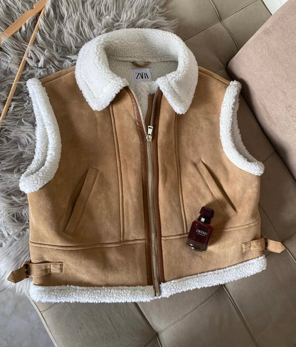 Veste sans manches style peau retournée beige et écru T.34