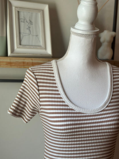 T-shirt côtelé rayé beige et écru T.36