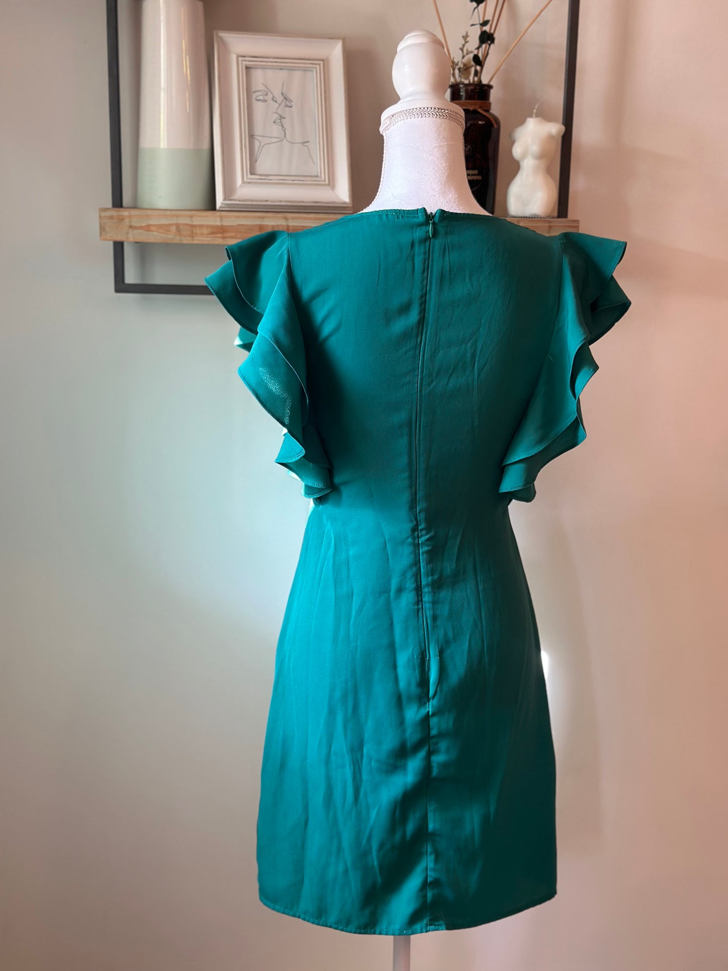 Robe d’été verte à volants T.34