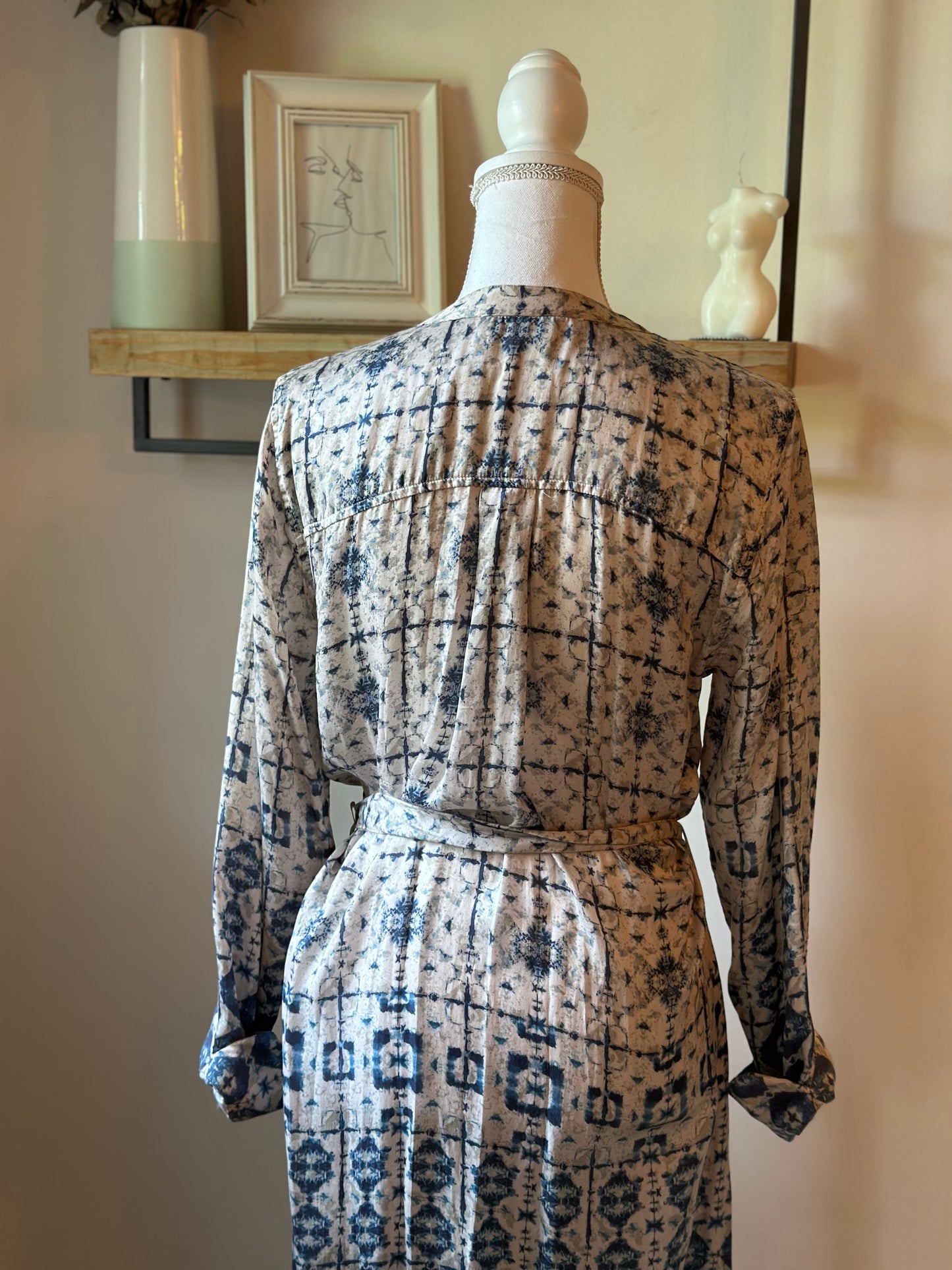 Robe longue à motifs bleus T.38