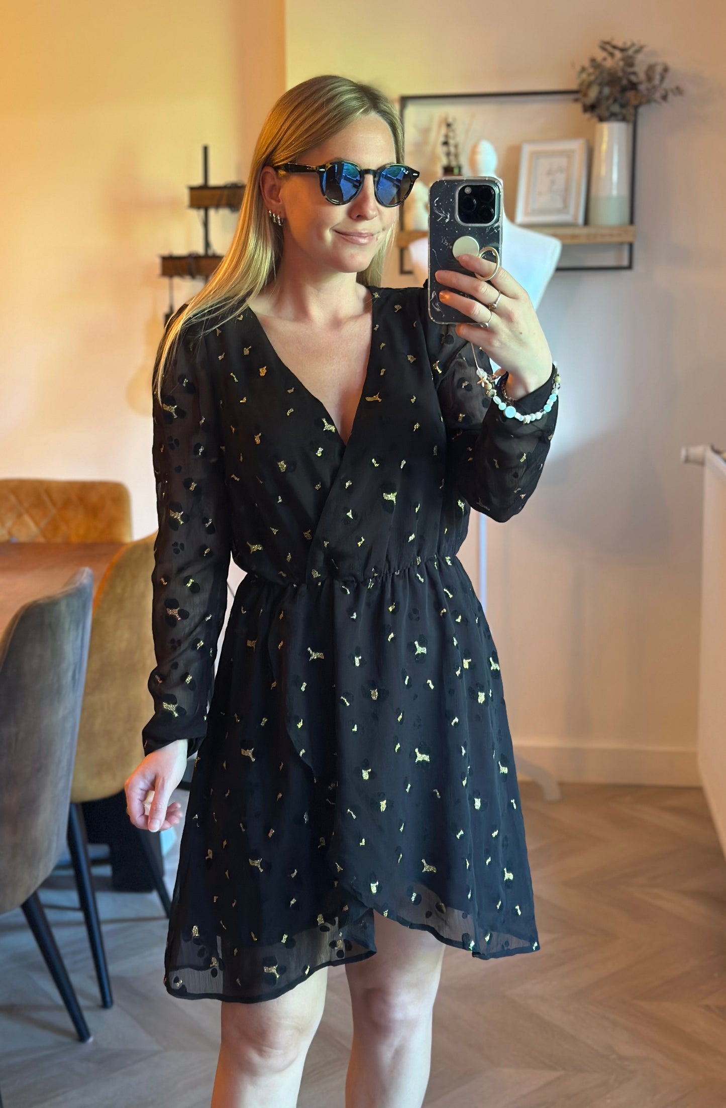 Robe noire voile plumetis doré T.36/38