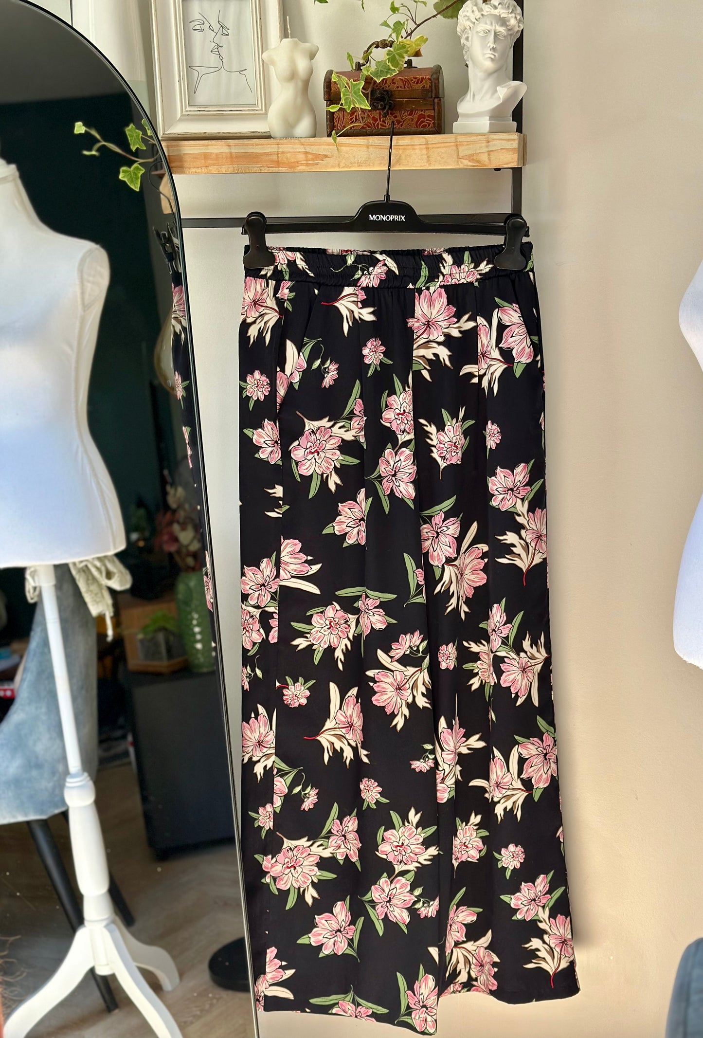 Pantalon d’été fluide fleuri rose clair T.36