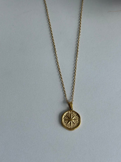 Collier doré en acier inoxydable avec pendentif étoile neuf