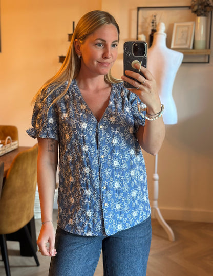 Blouse bleue brodée fleurs coton T.36/38