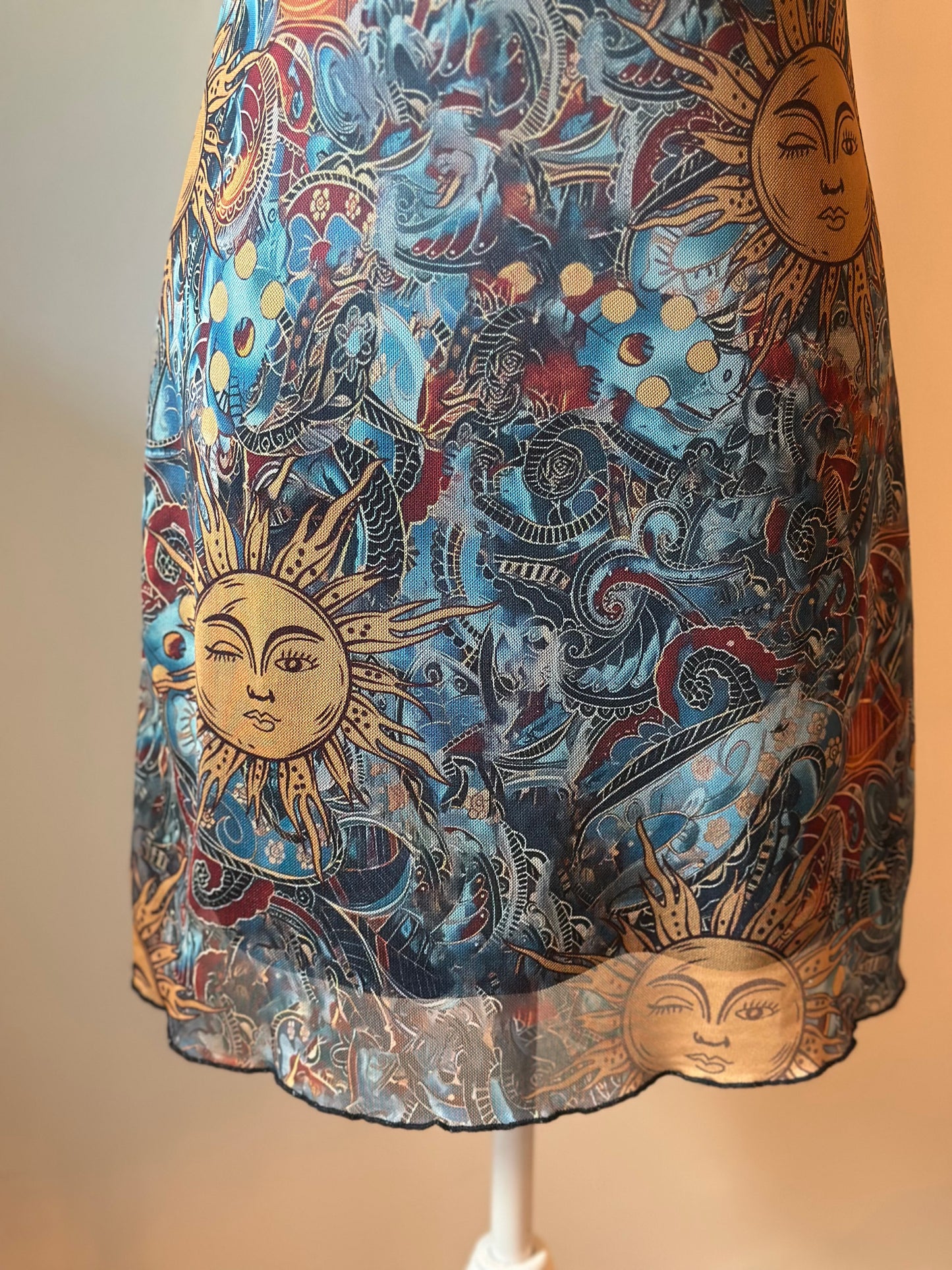 Robe d’été imprimé soleil coloré T.36