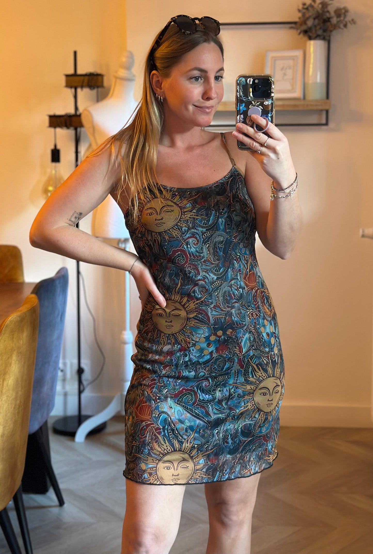 Robe d’été imprimé soleil coloré T.36