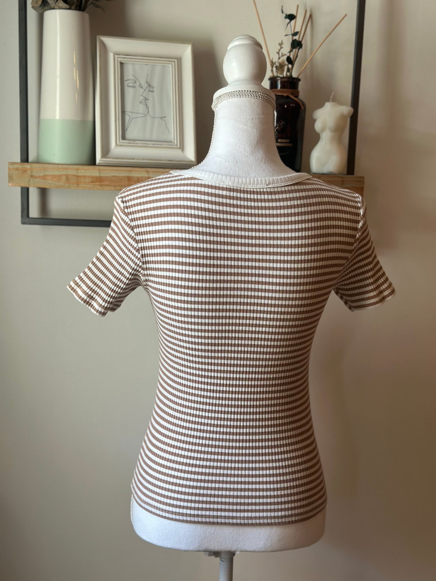 T-shirt côtelé rayé beige et écru T.36
