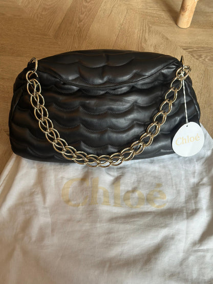 Sac Chloé Juana Medium cuir noir matelassé chaîne dorée neuf avec étiquette – modèle luxe