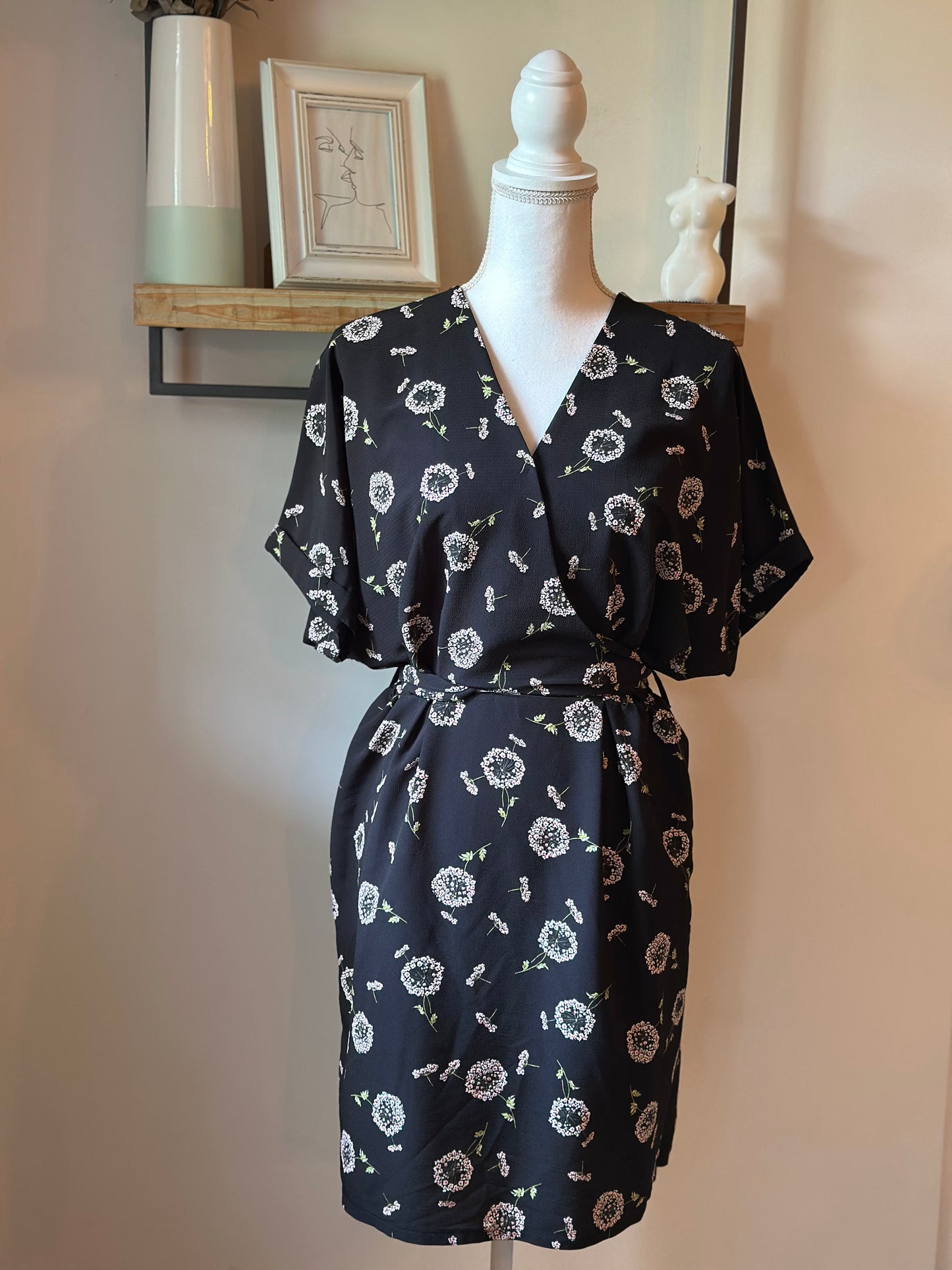 Robe portefeuille imprimé fleuri noir T.36/38