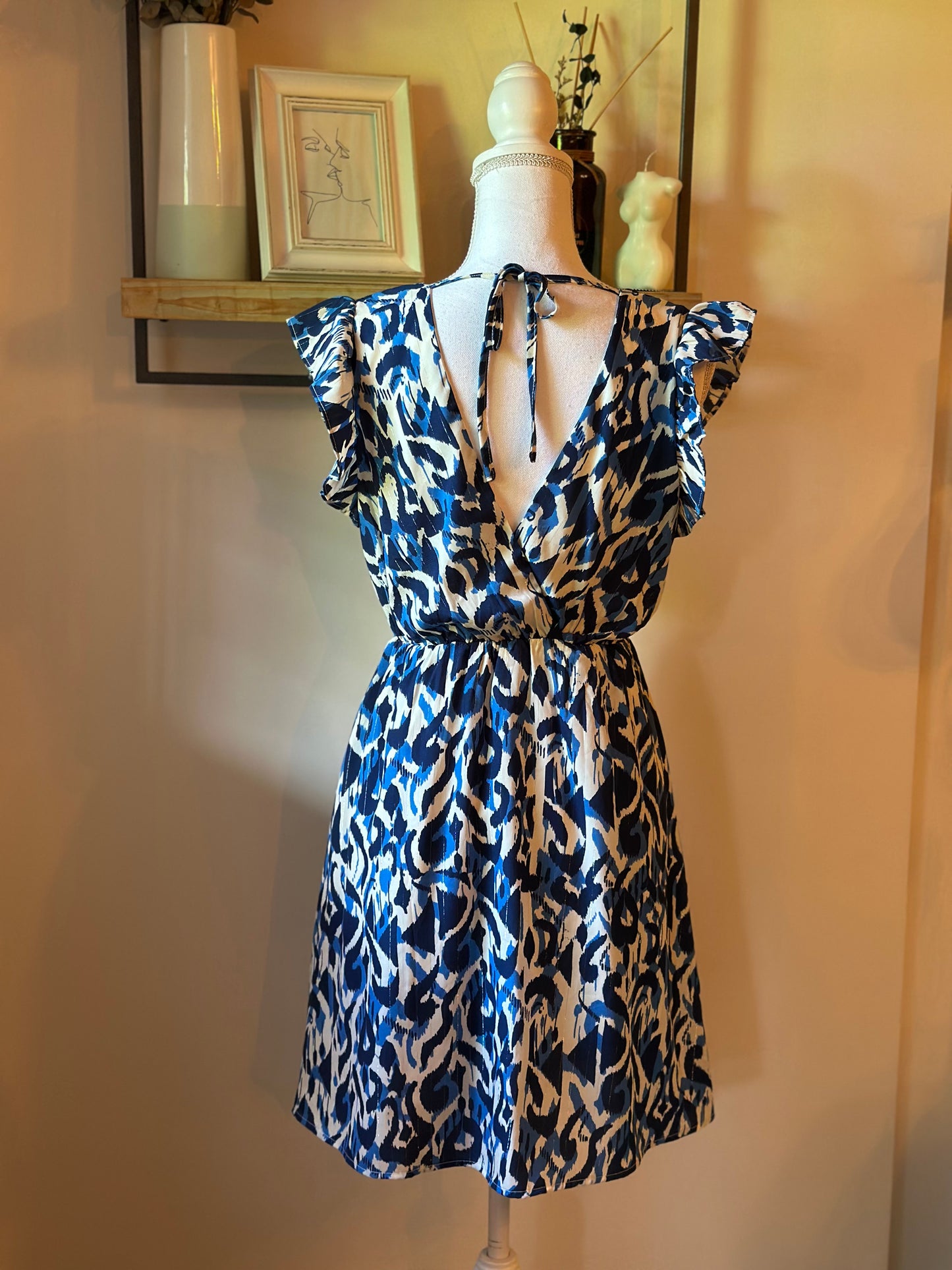 Robe fluide imprimé bleu volantée T.36/38