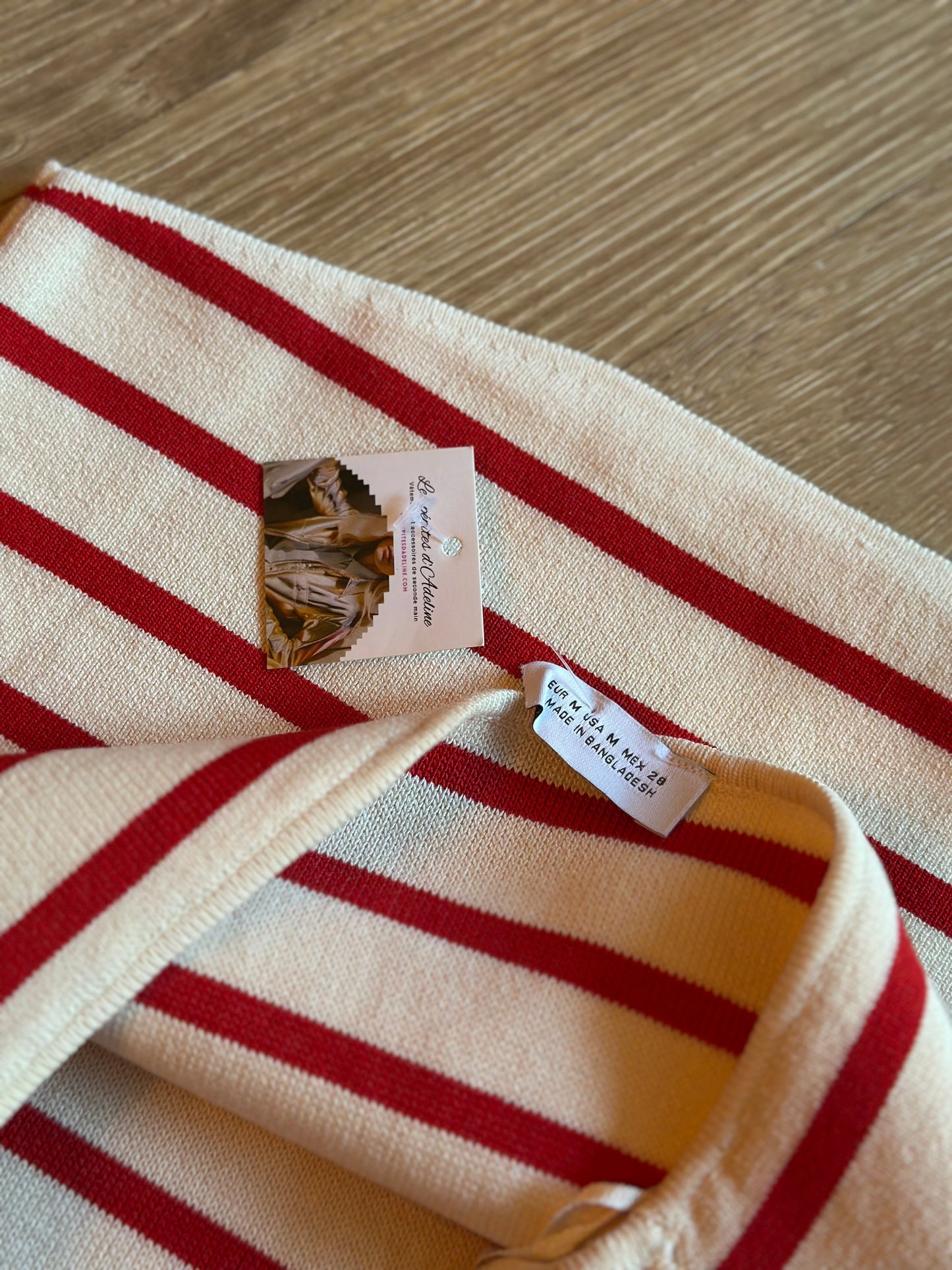 Top bandeau rayé rouge et écru T.38