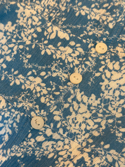 Robe d’été bleue à motifs fleuris blancs T.34/36