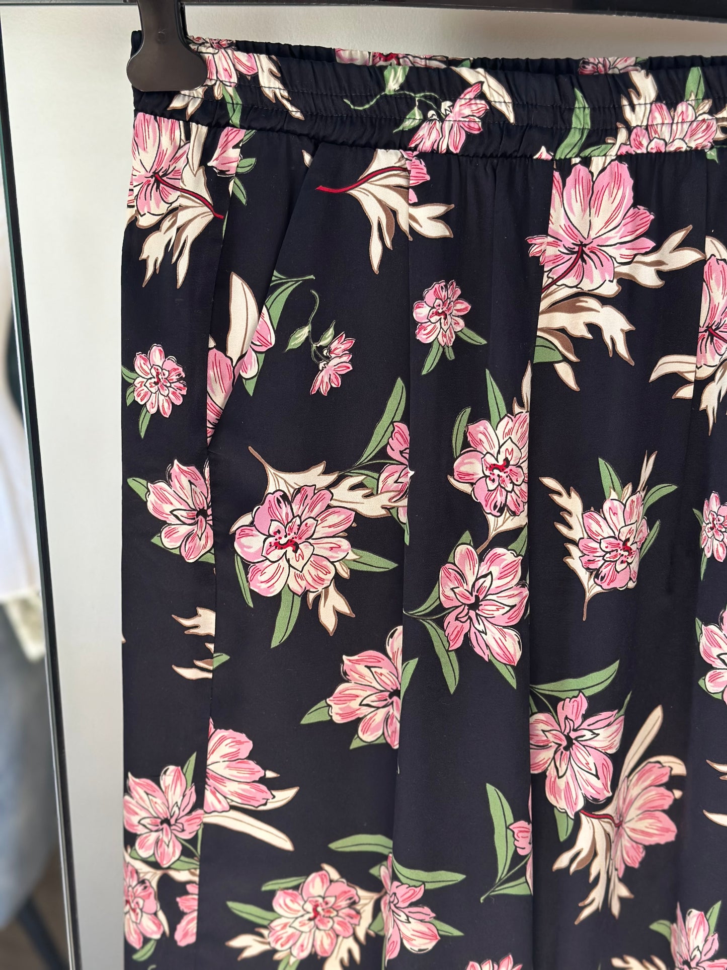 Pantalon d’été fluide fleuri rose clair T.36
