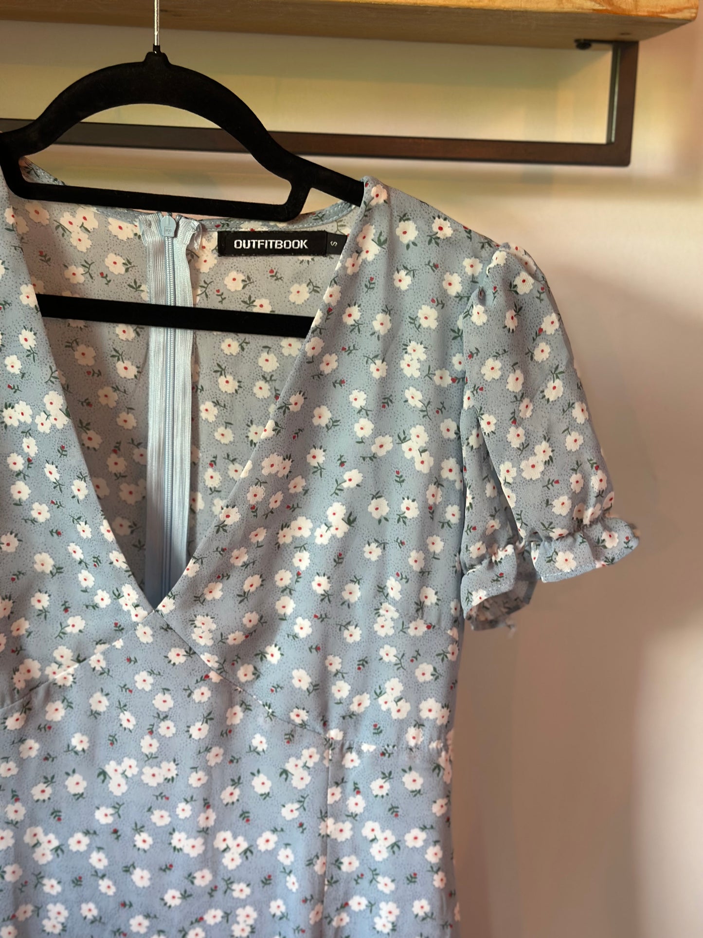 Robe courte fleurie bleu pastel T.36