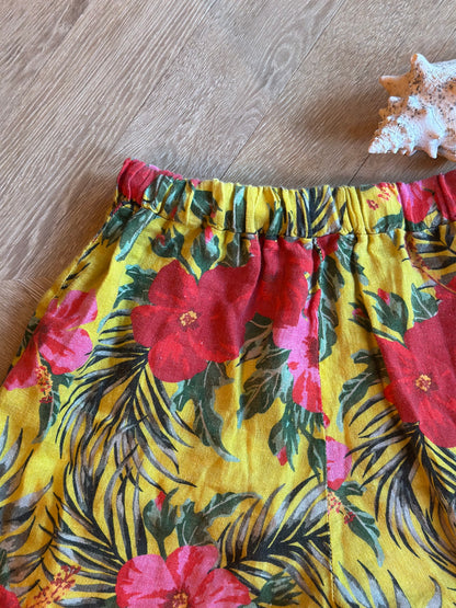 Short en lin imprimé tropical jaune T.40