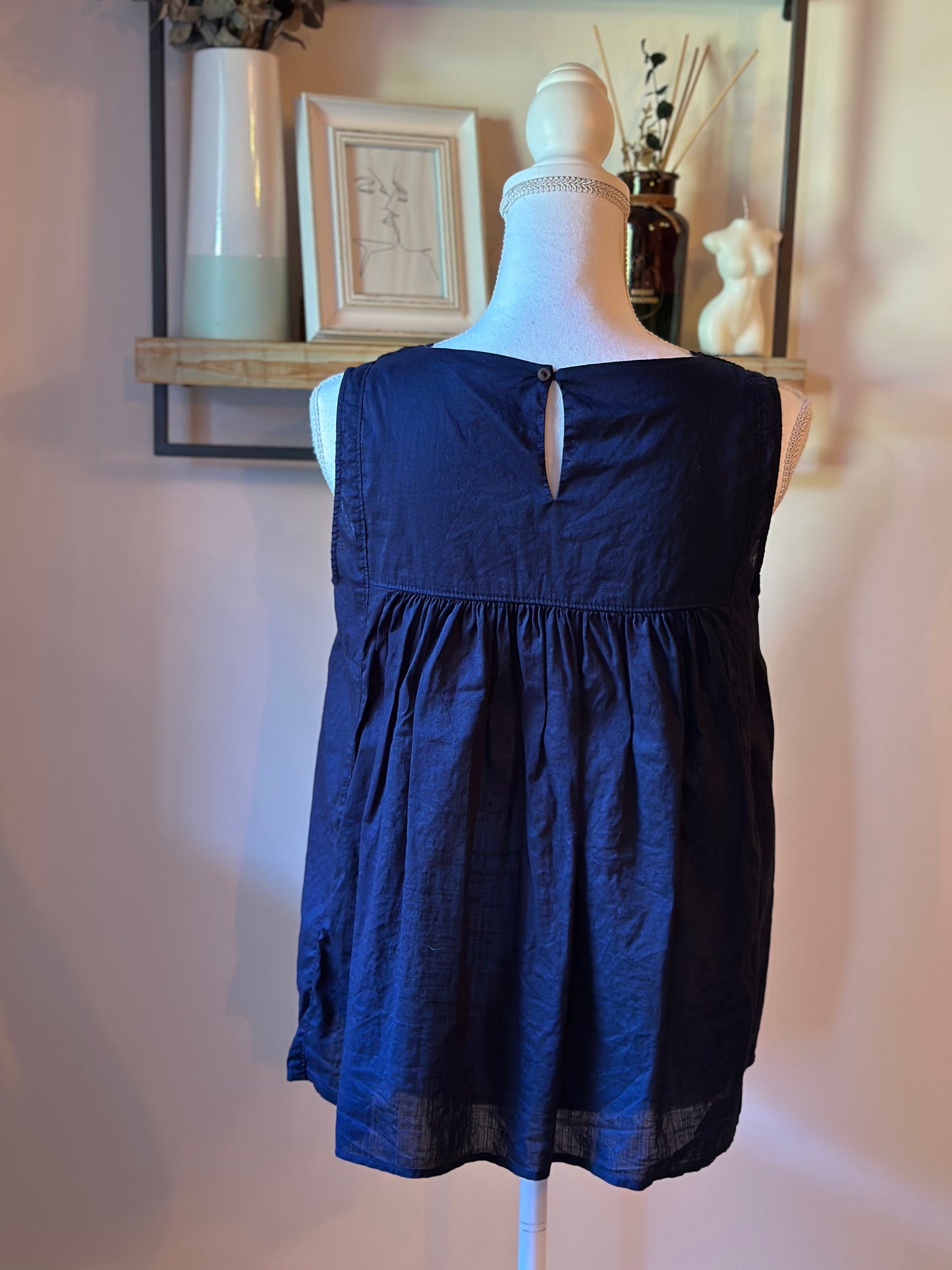 Blouse en coton brodé T.36
