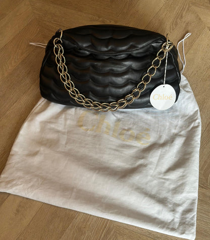 Sac Chloé Juana Medium cuir noir matelassé chaîne dorée neuf avec étiquette – modèle luxe