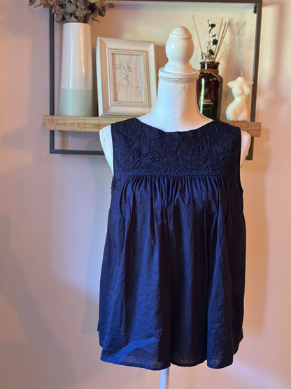 Blouse en coton brodé T.36