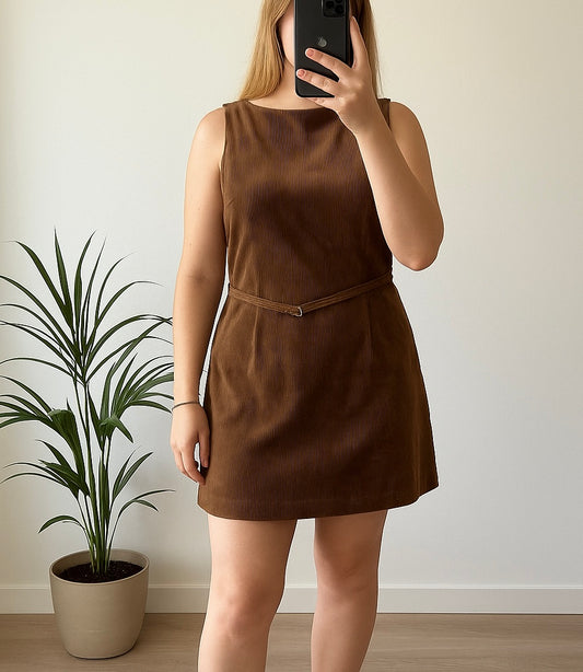 Robe en velours côtelé, neuve avec étiquette T.42