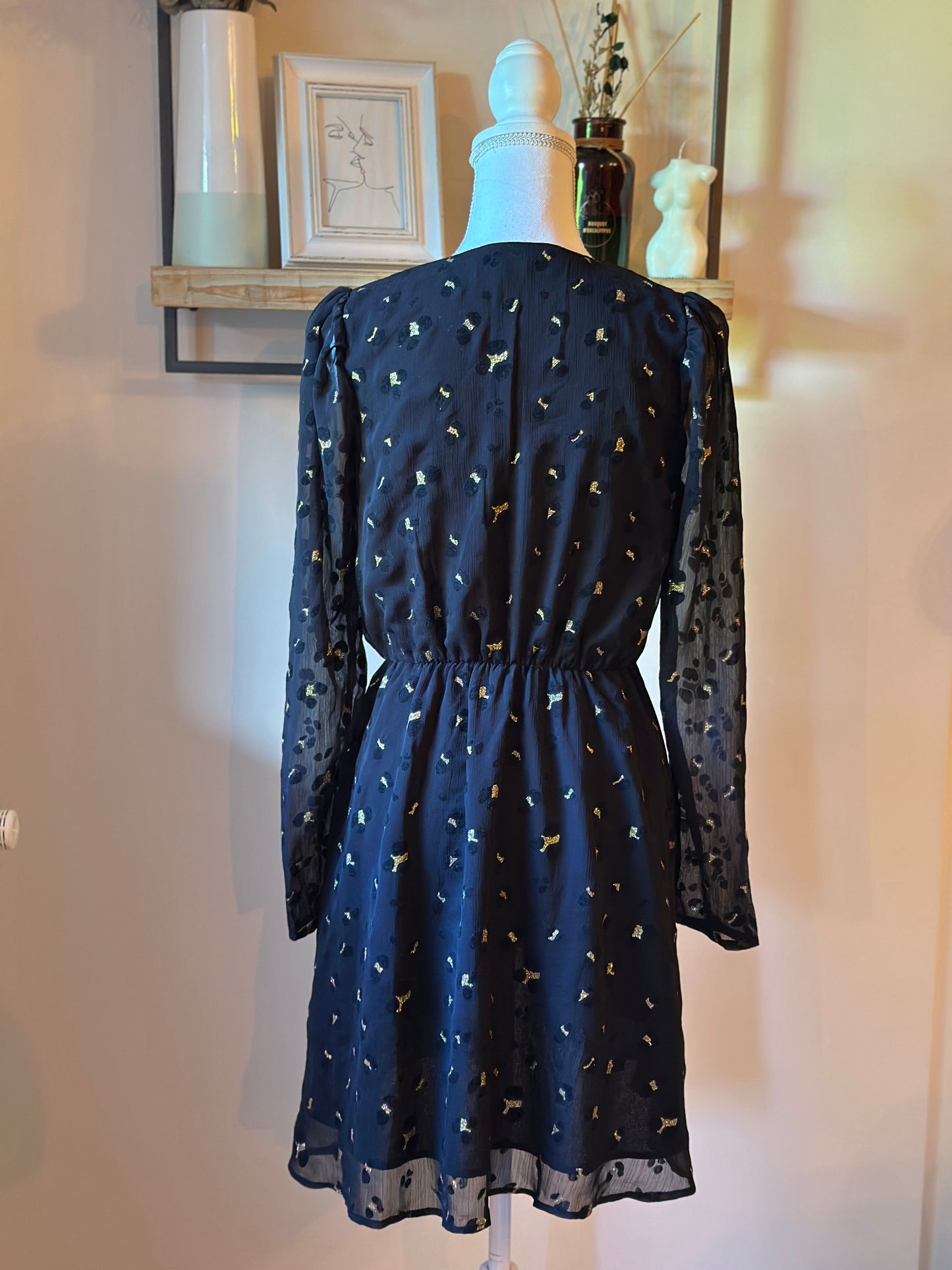 Robe noire voile plumetis doré T.36/38
