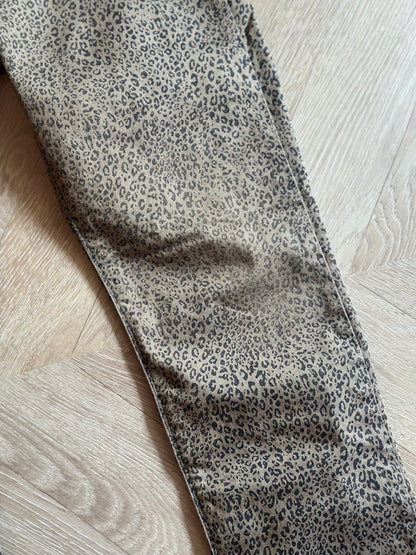 Pantalon slim imprimé léopard en coton T.36