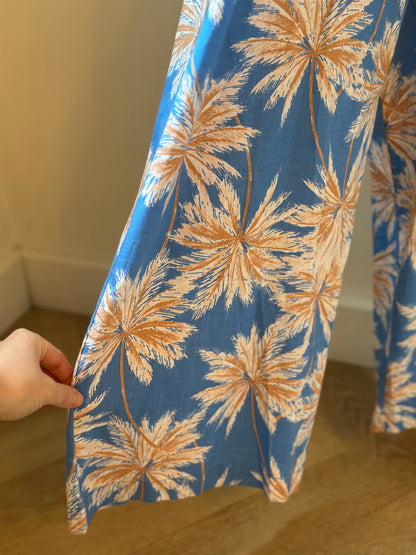 Combinaison d’été fluide bleu motifs palmiers T.34
