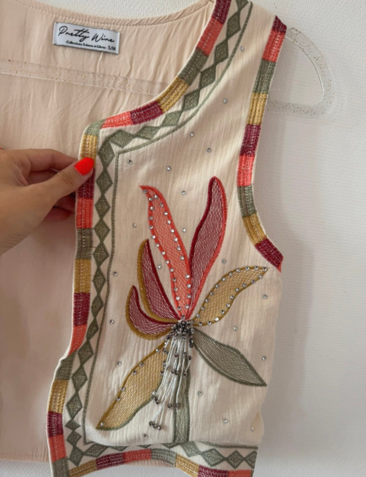 Gilet sans manches brodé fleuri T.36/38