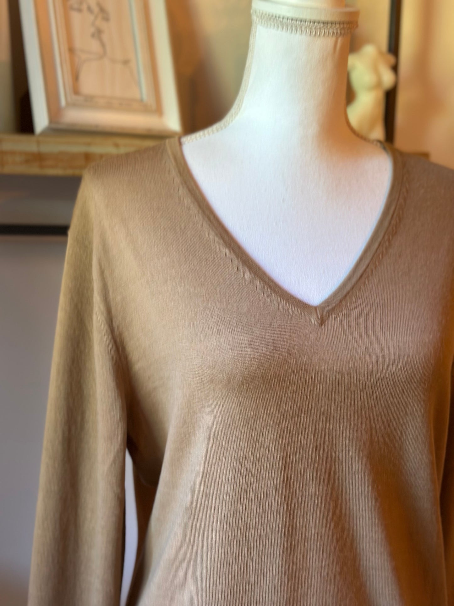 Pull col V Uniqlo 100 % laine mérinos T.38