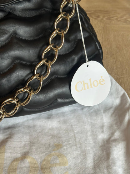 Sac Chloé Juana Medium cuir noir matelassé chaîne dorée neuf avec étiquette – modèle luxe