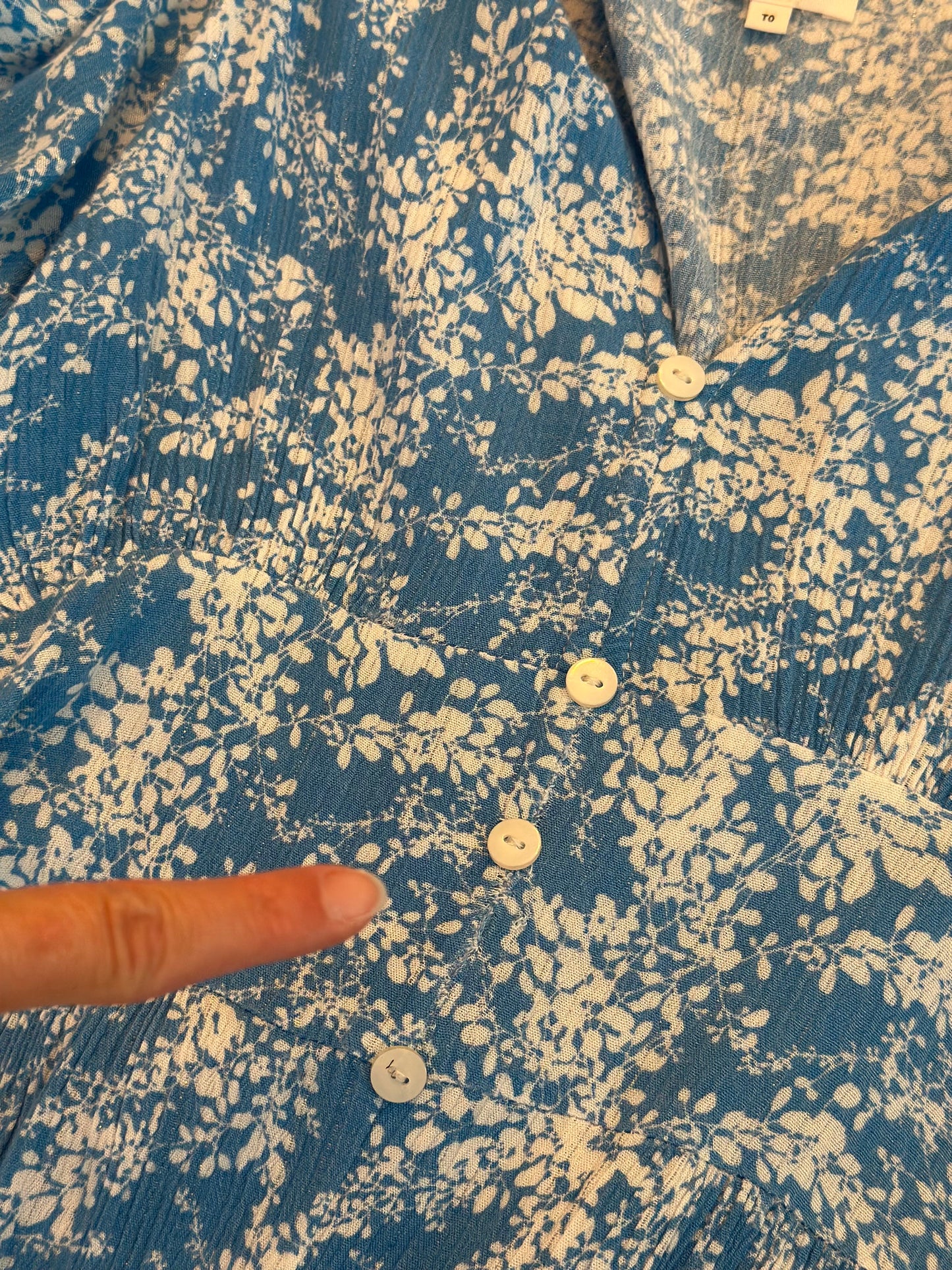 Robe d’été bleue à motifs fleuris blancs T.34/36