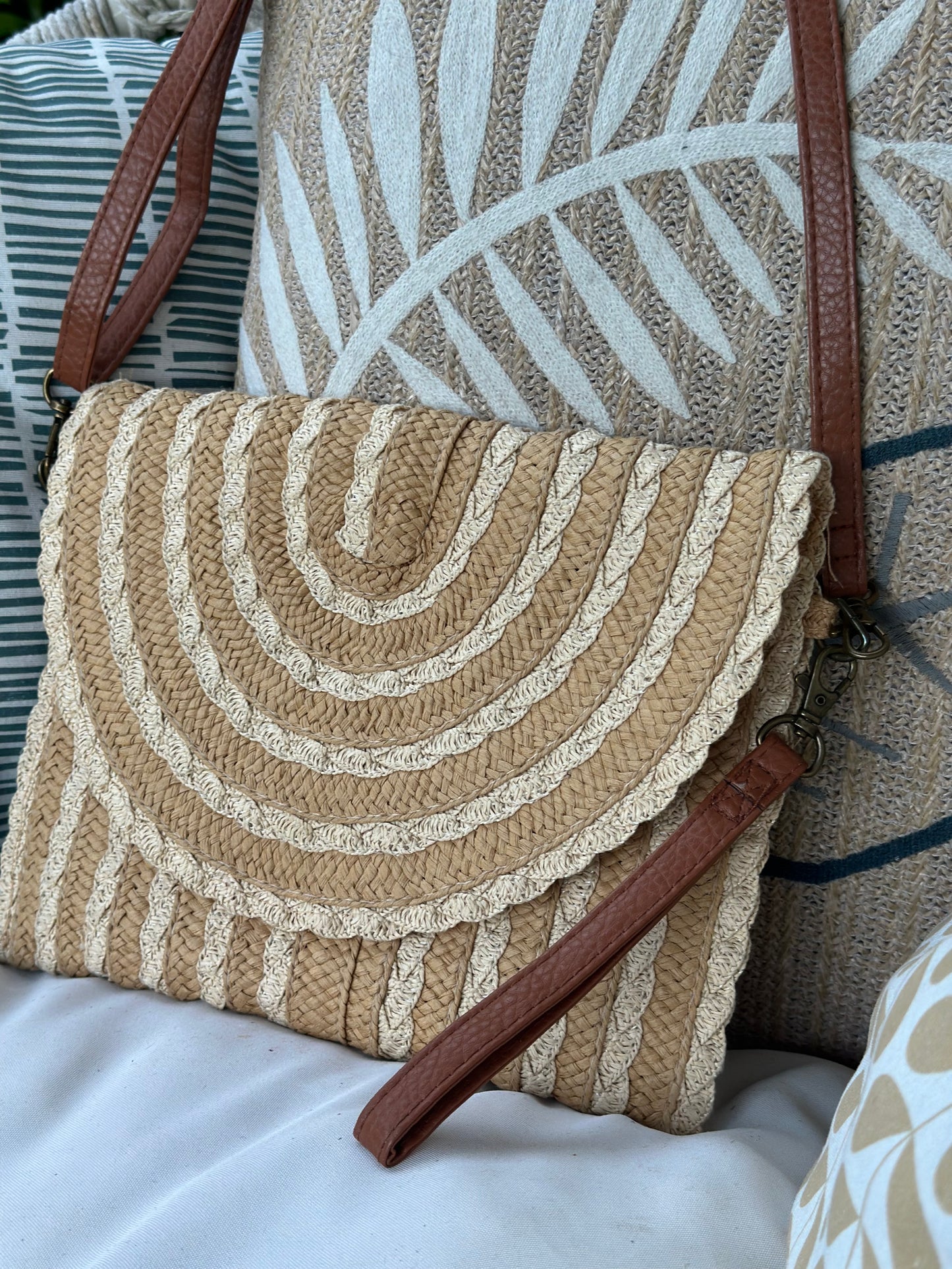 Sac bandoulière raphia motif graphique bohème
