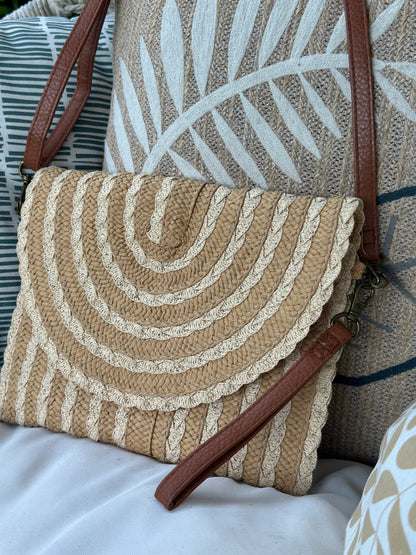 Sac bandoulière raphia motif graphique bohème