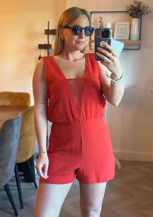 Combishort rouge décolleté dentelle Devas T.38