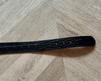 Ceinture large cuir noir embossé effet croco boucle serpent dorée – Handmade Italy longueur 110 cm