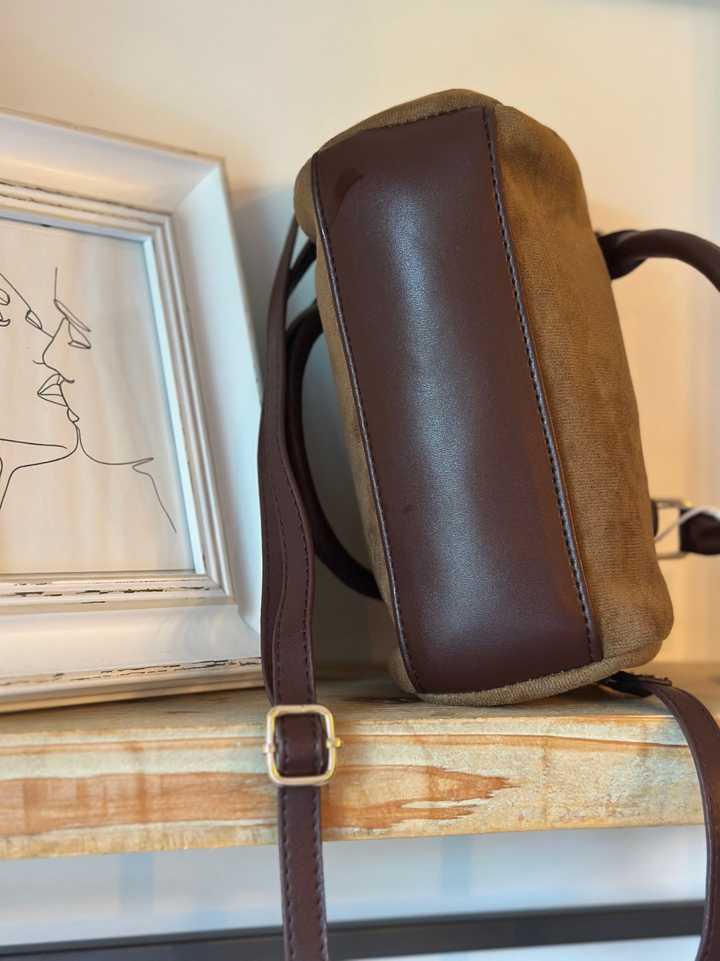 Petit sac à main / bandoulière marron façon daim neuf