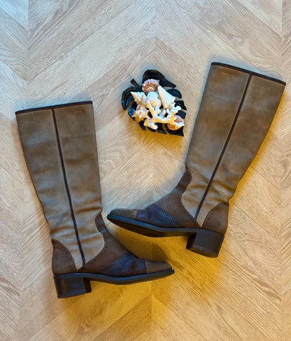 Bottes en cuir suédé bicolores P.38