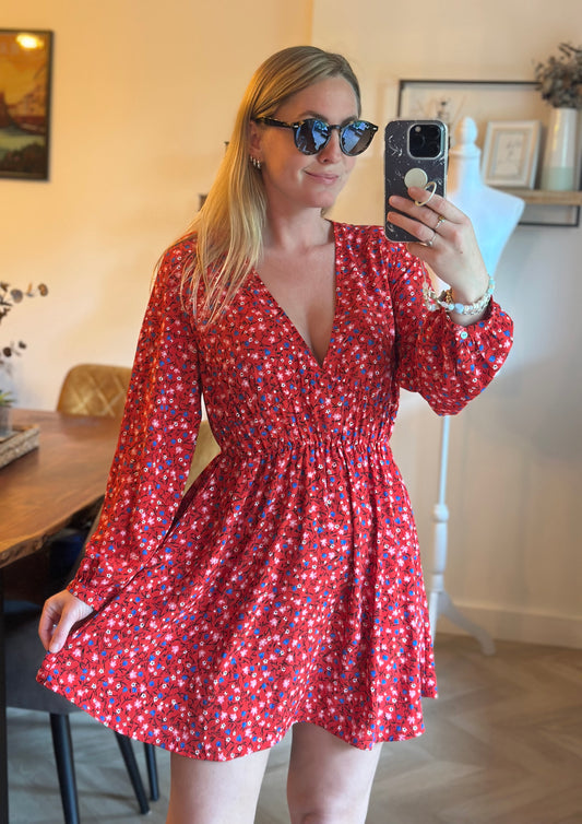 Robe fluide fleurie rouge T.34