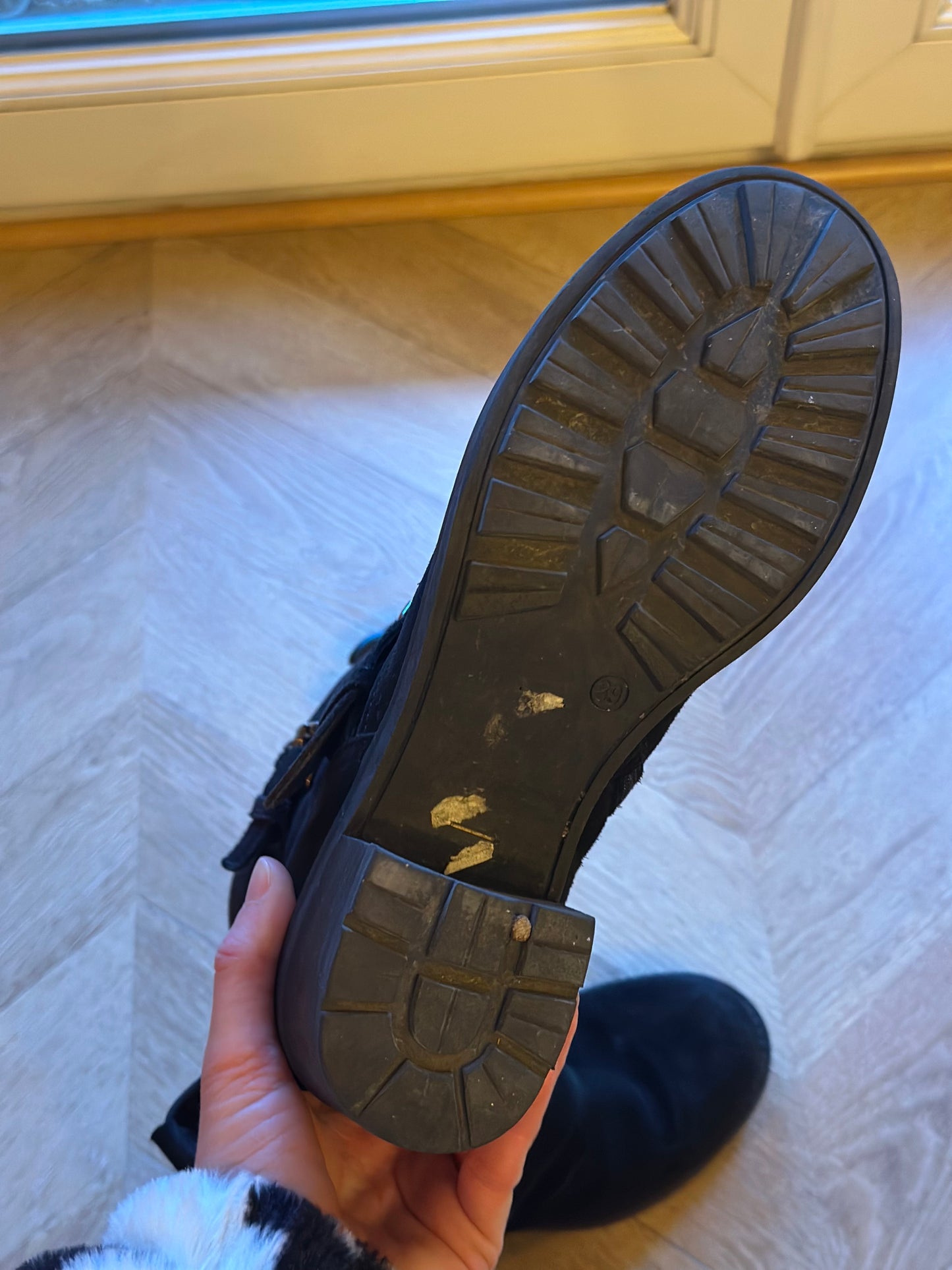 Bottines en cuir daim P.39
