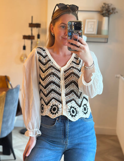 Cardigan en crochet fleuri noir et blanc T.36